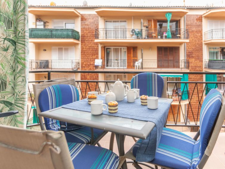 Appartement in La Pineda: op 500 m van de golfbaan en aan het strand in La Pineda