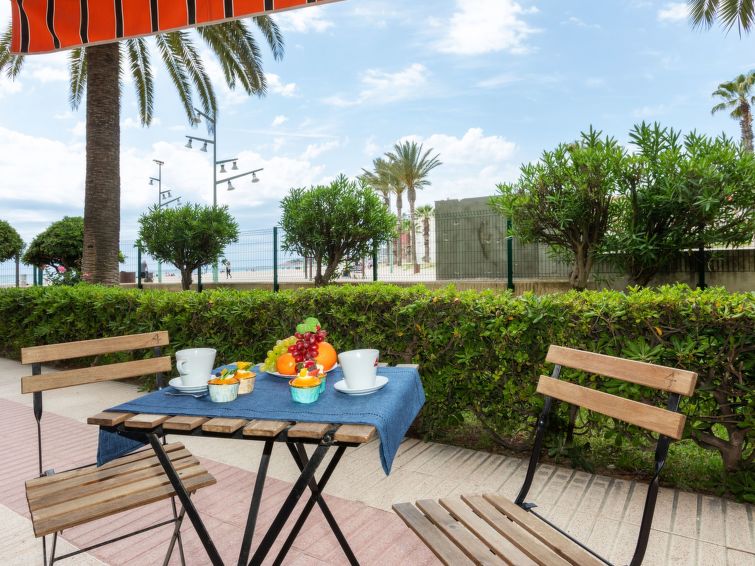 Aan zee: Comfortabel appartement Paradis Playa in La Pineda in La Pineda