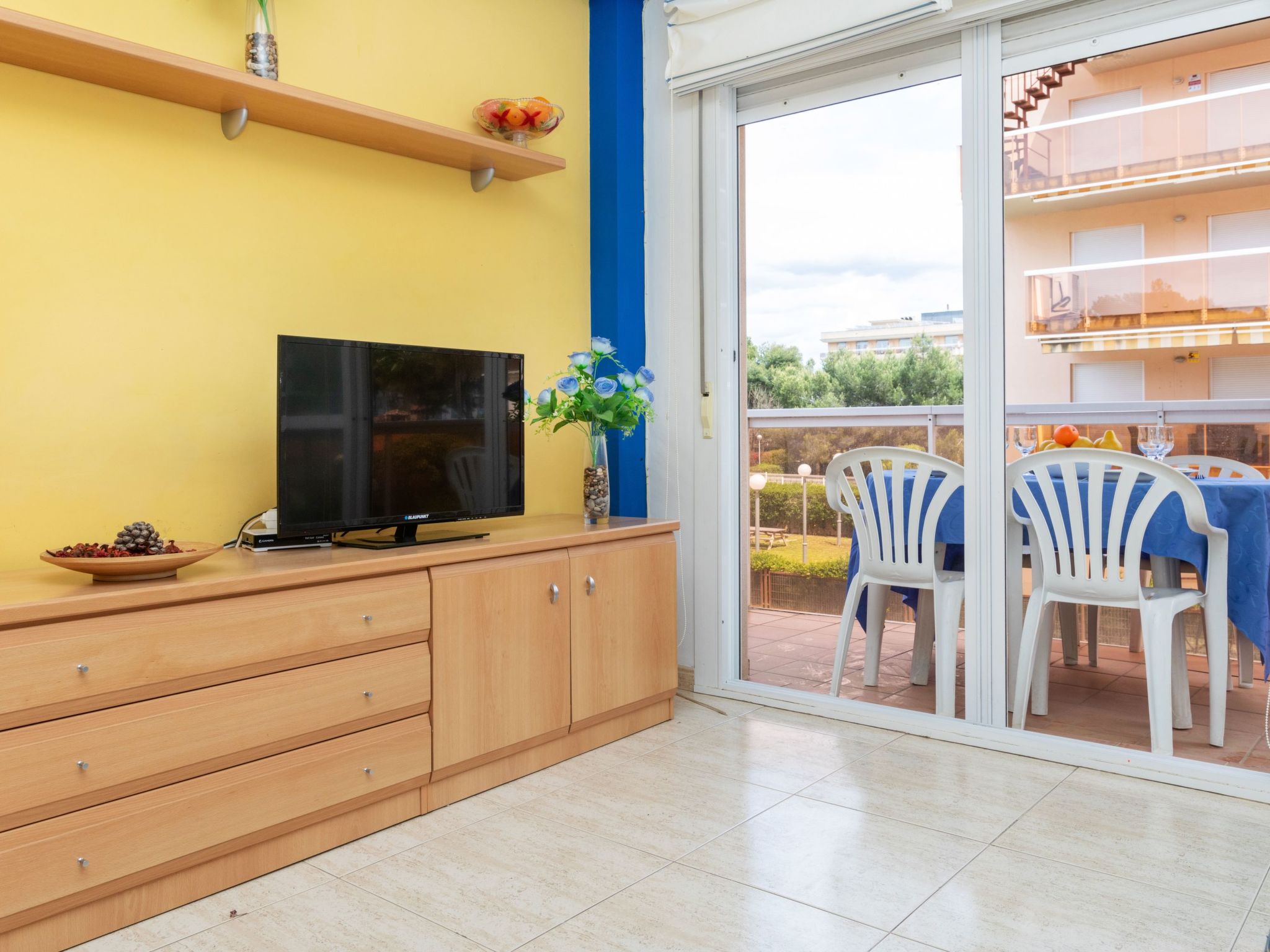 Zonovergoten appartement in La Pineda, 450 meter van het strand - foto 7