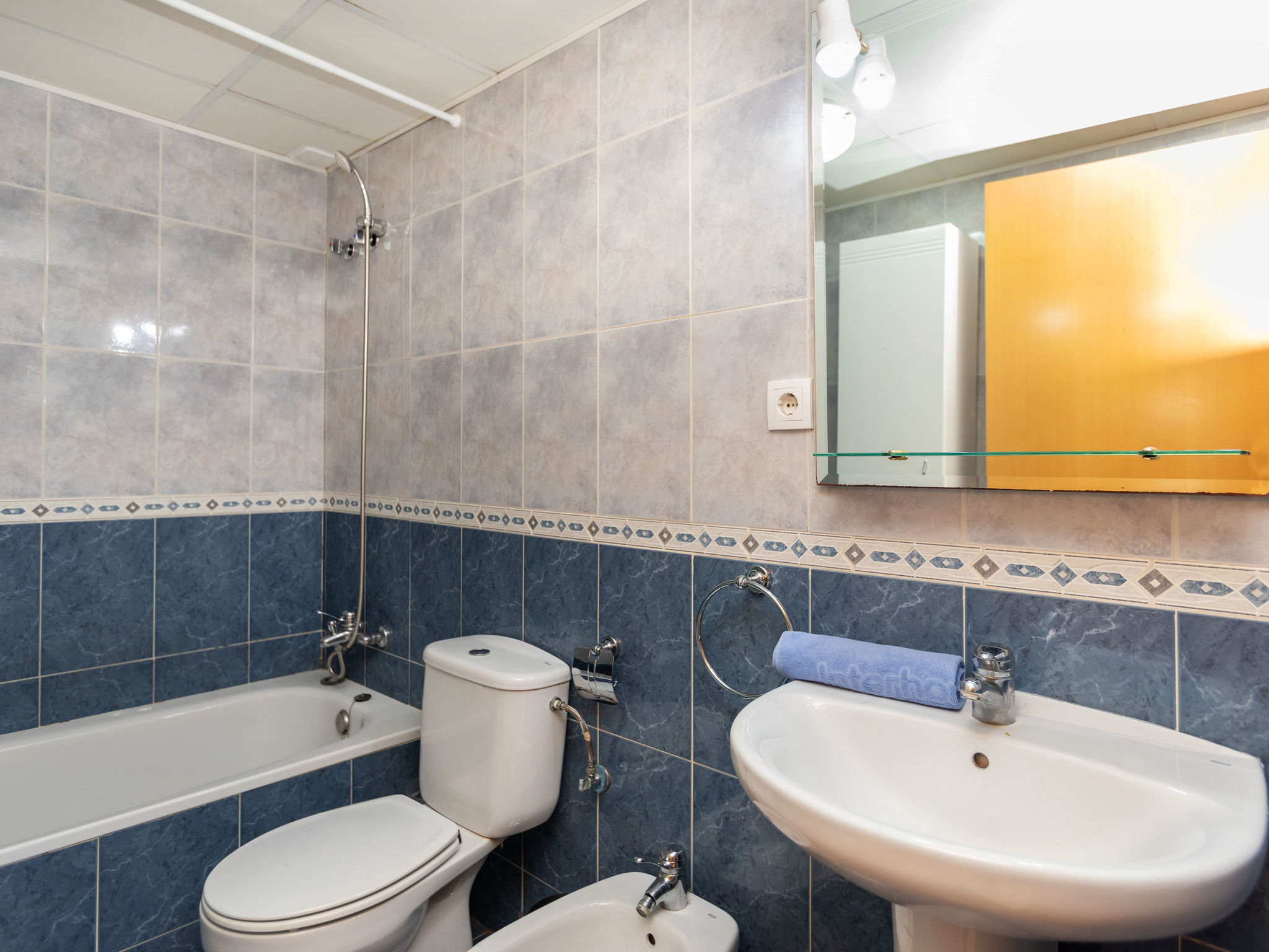 Zonovergoten appartement in La Pineda, 450 meter van het strand - foto 16