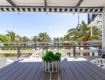 Rodas: Modern appartement aan het strand van Salou met zeezicht en airco - thumbnail 1
