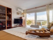 Ulises: Modern appartement aan zee met zwembad in Salou, 150m van strand - thumbnail 2
