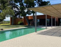 Design Vila mit Pool