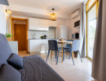 Centraal appartement in Salou met zwembad, op 500m van het strand - thumbnail 2