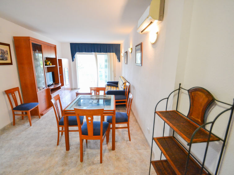 Search and Stay destination Salou, CT - Spain from AU$ 244. Village Park 2
