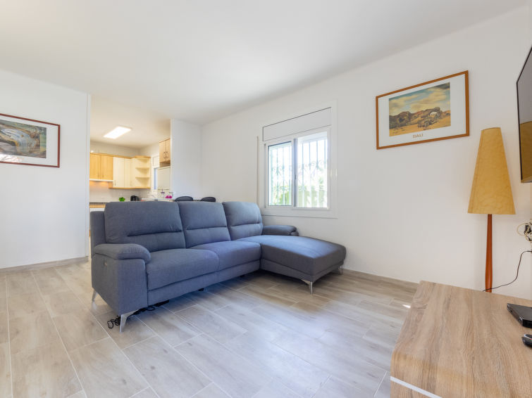 Search and Stay destination Cambrils, CT - Spain from AU$ 300. Cornelia Pucho