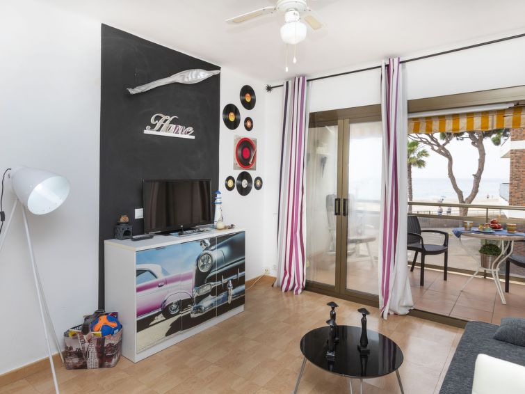 Search and Stay destination Cambrils, CT - Spain from AU$ 246. Memling