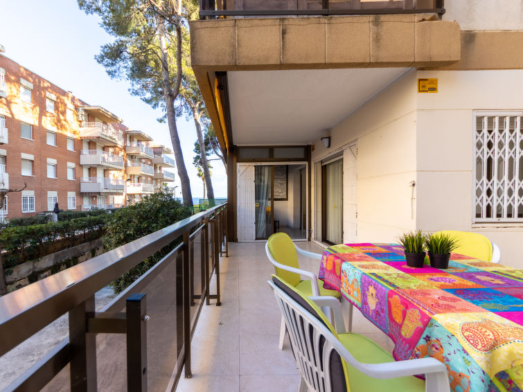 Search and Stay destination Cambrils, CT - Spain from AU$ 336. Txingudi