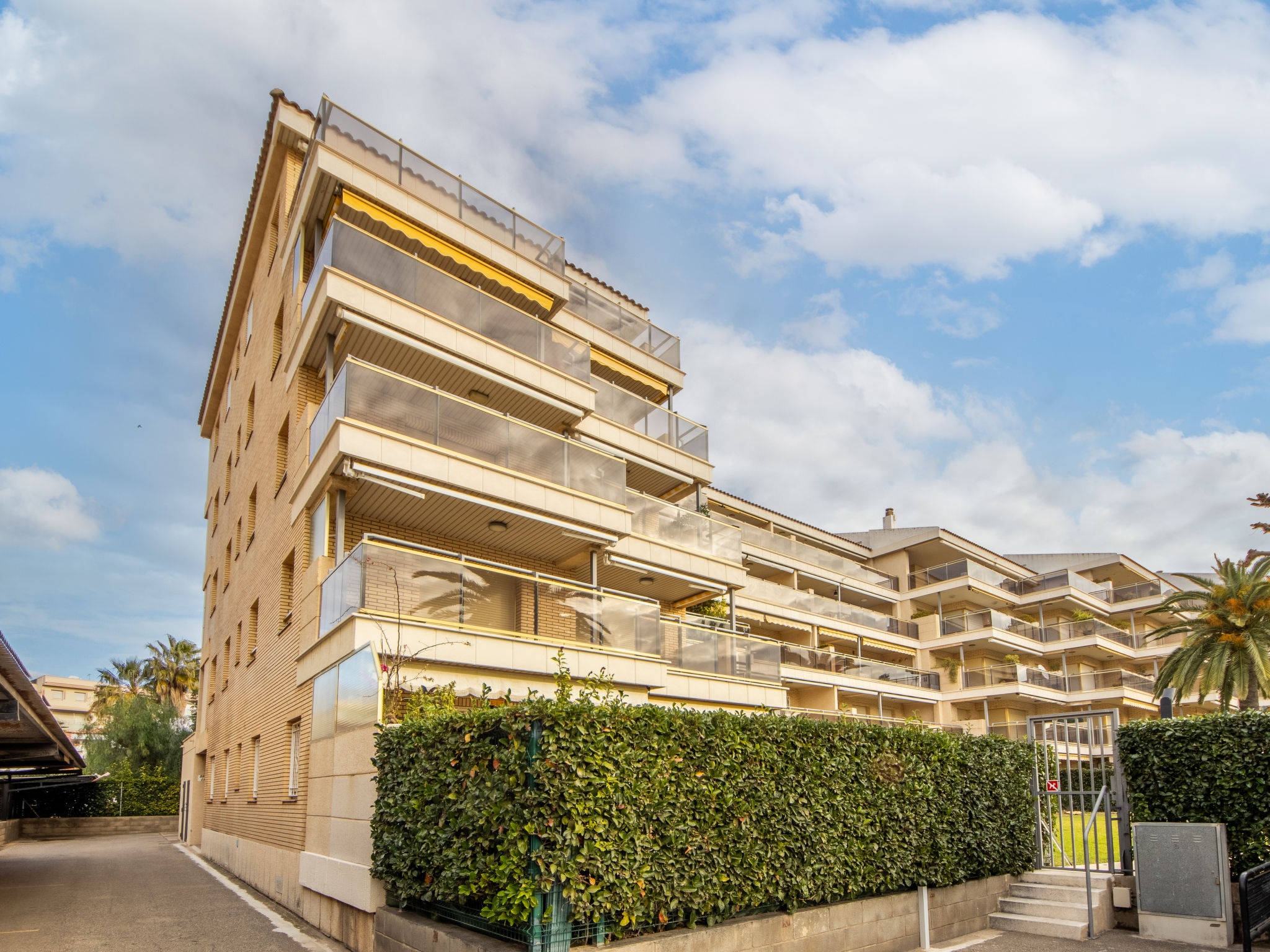 Bahia Dorada-Outside