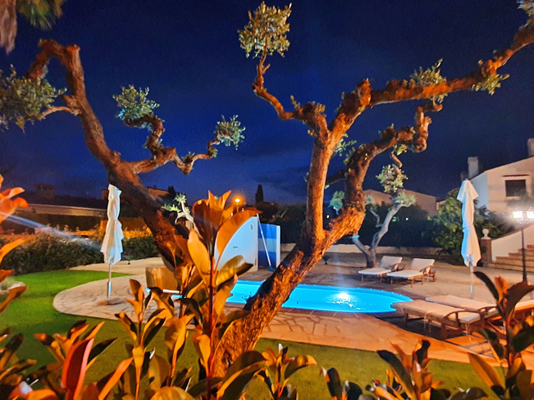 Finca mit eigenem Garten und Grill-Image-tags.info