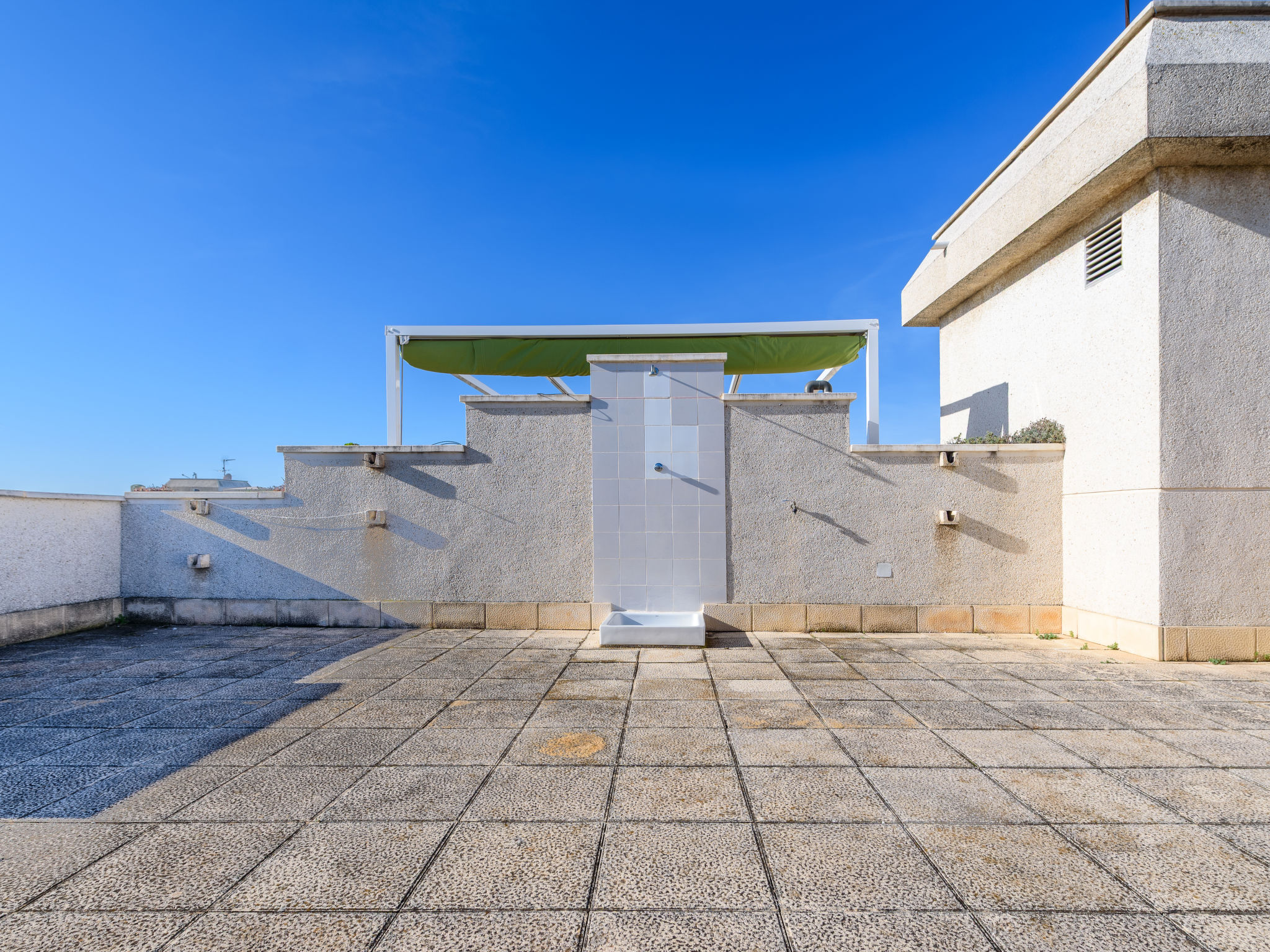 Cambrils Park B-Outside