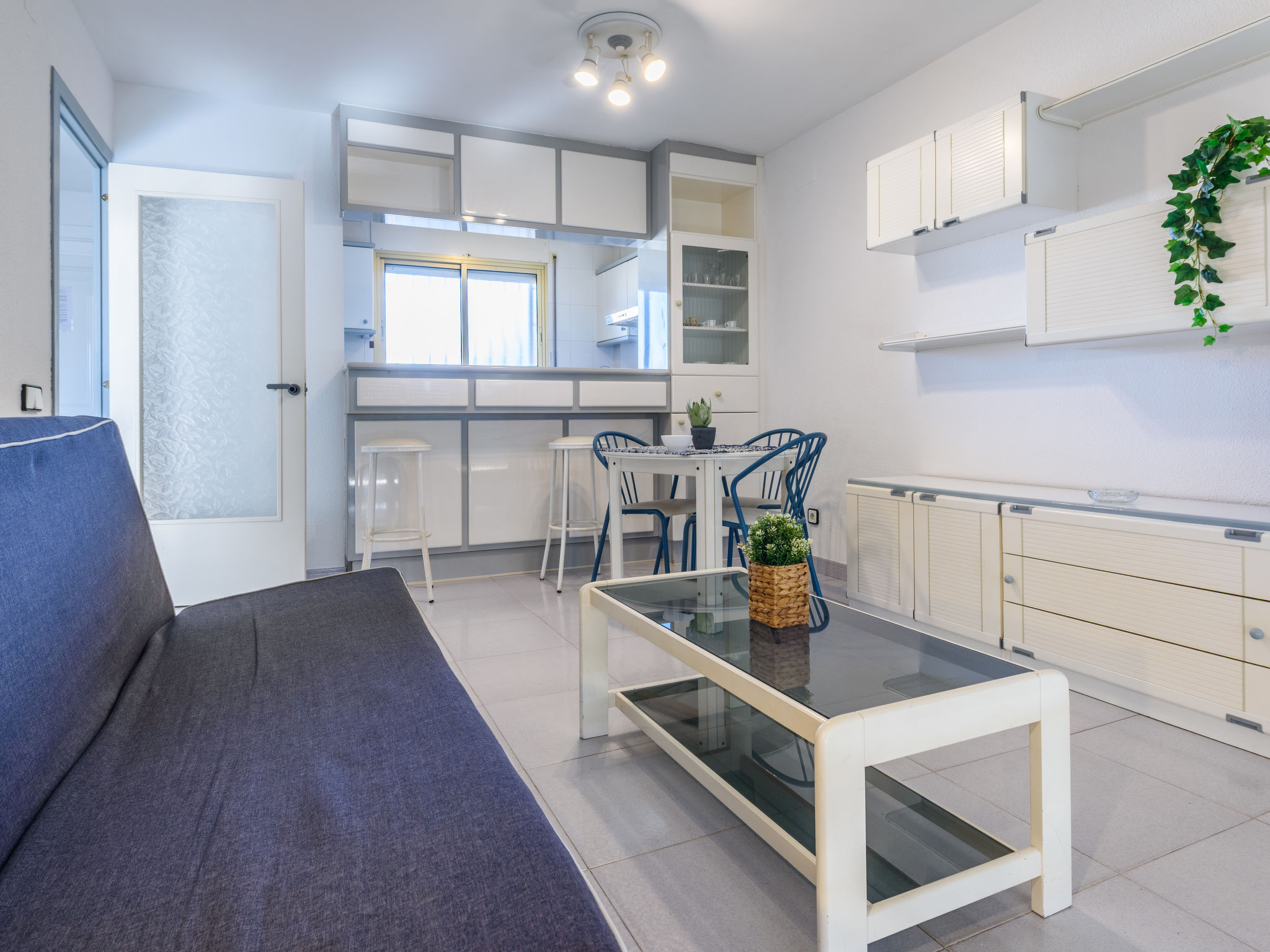 Cambrils Park B-Inside