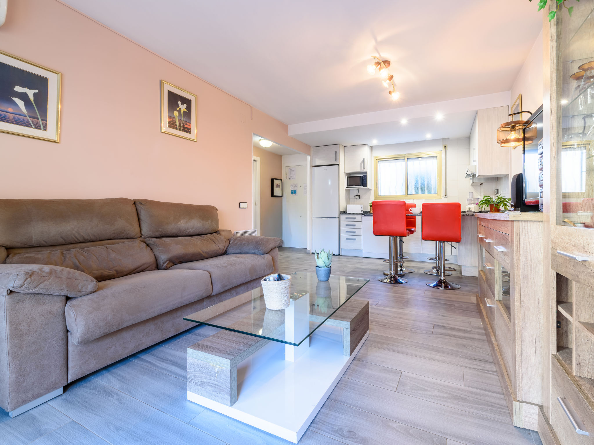 Cambrils Park B-Inside