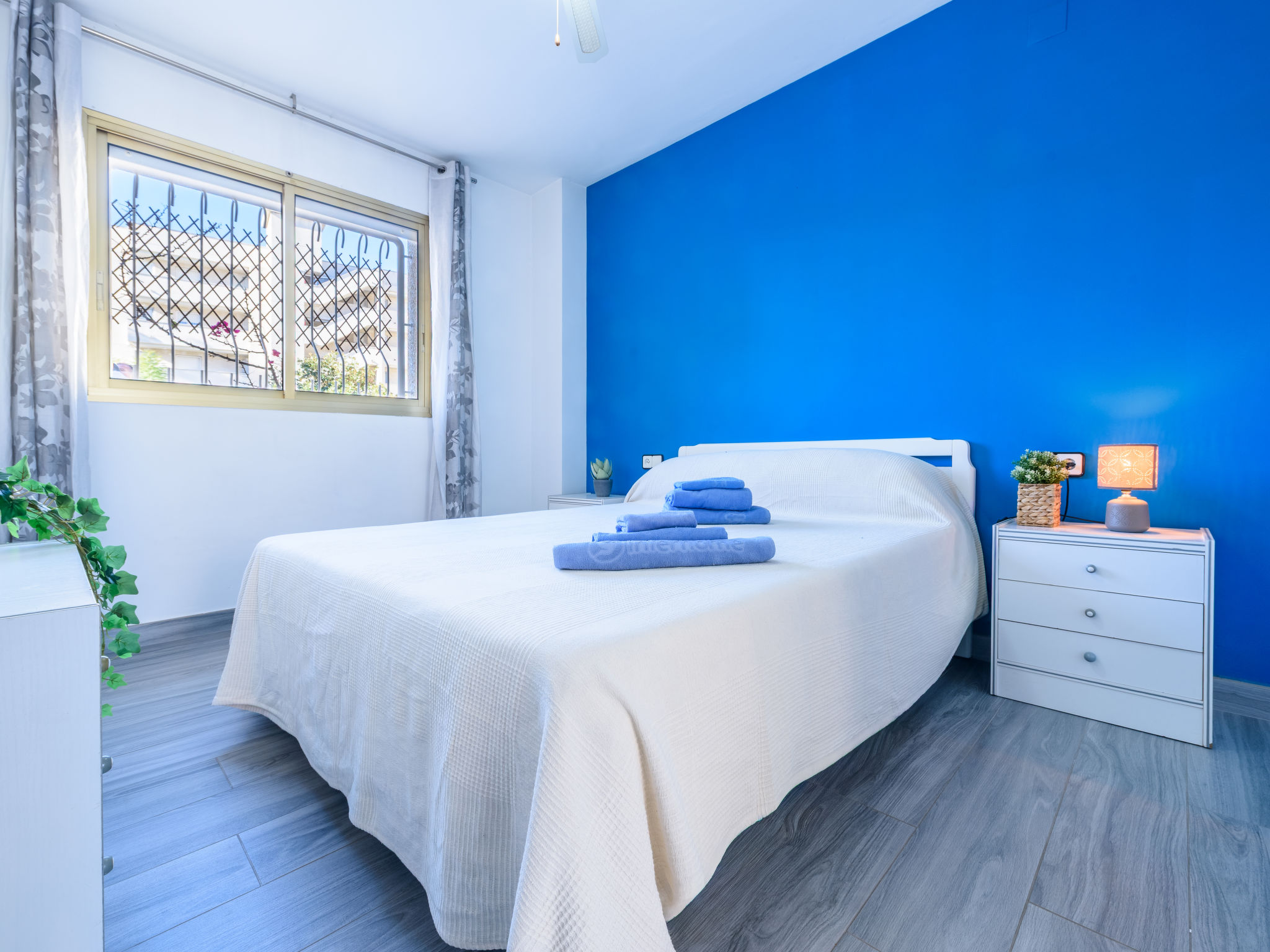 Cambrils Park B-Inside