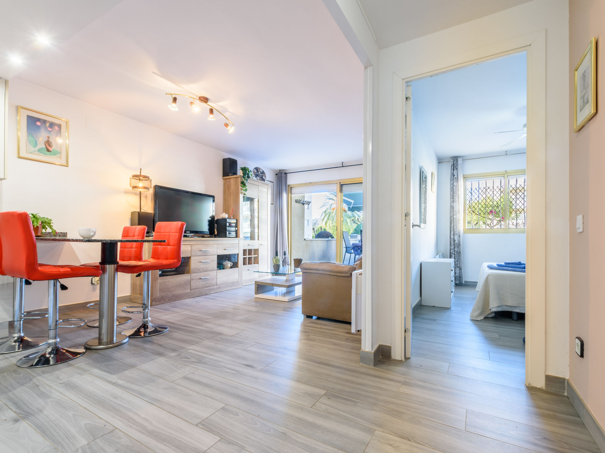 Cambrils Park B-Inside