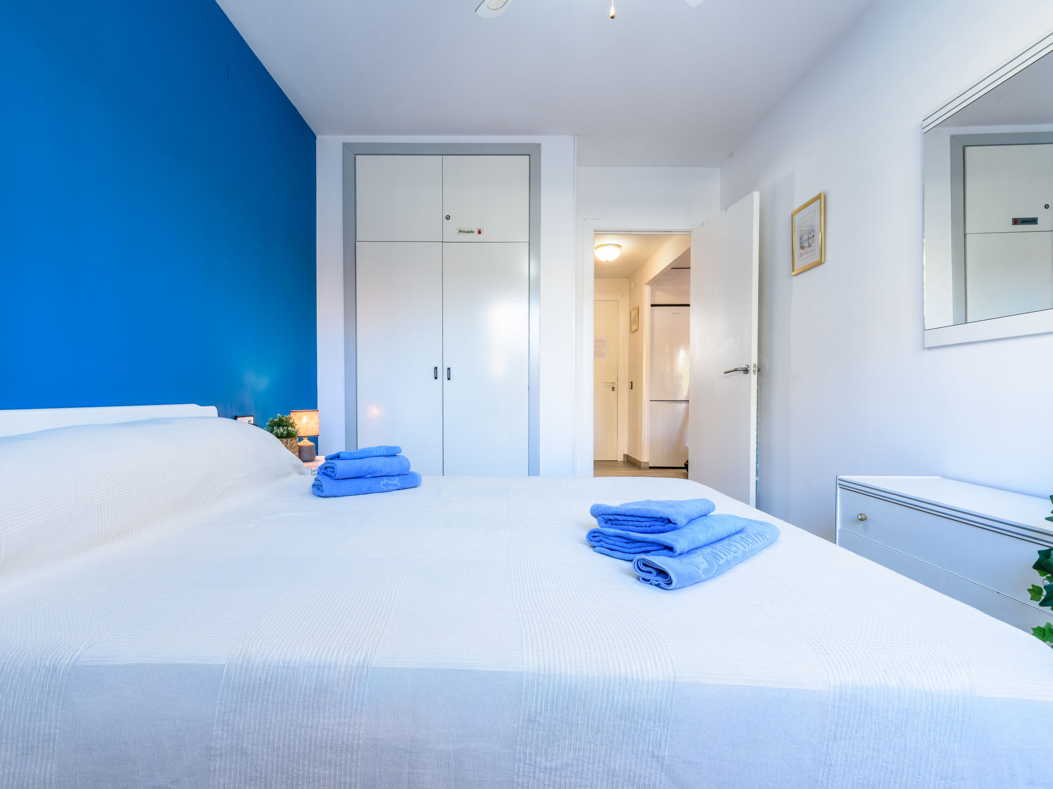 Cambrils Park B-Inside