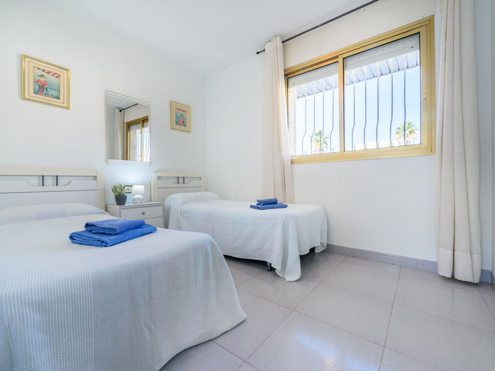 Cambrils Park A-Inside