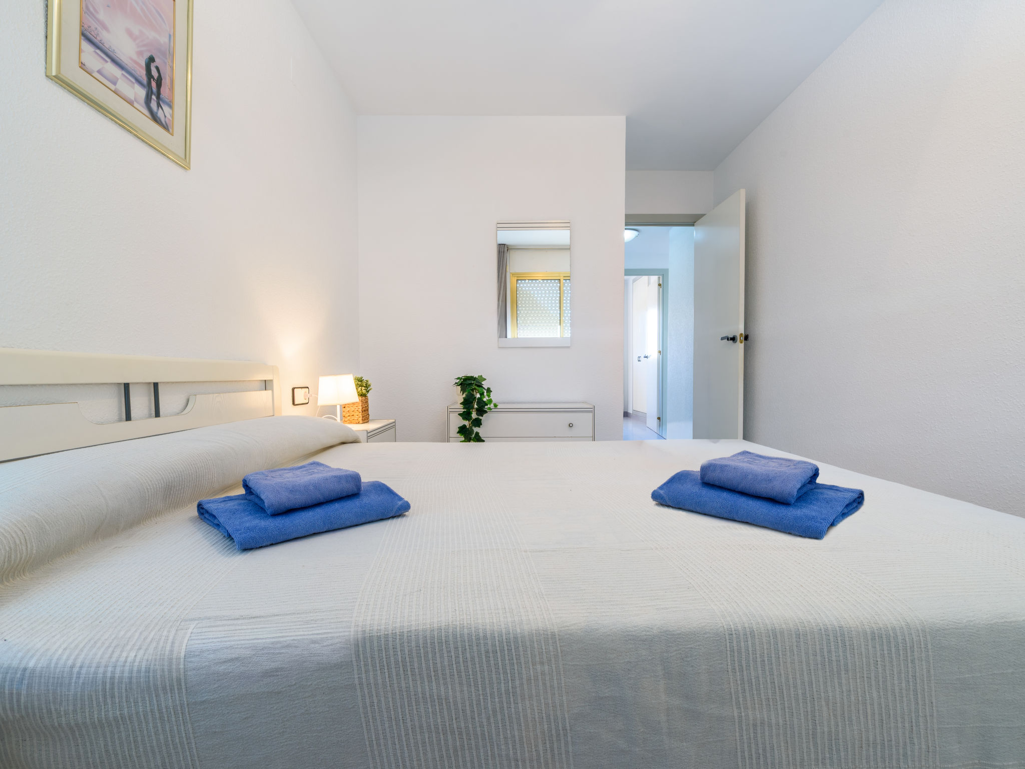 Cambrils Park A-Inside