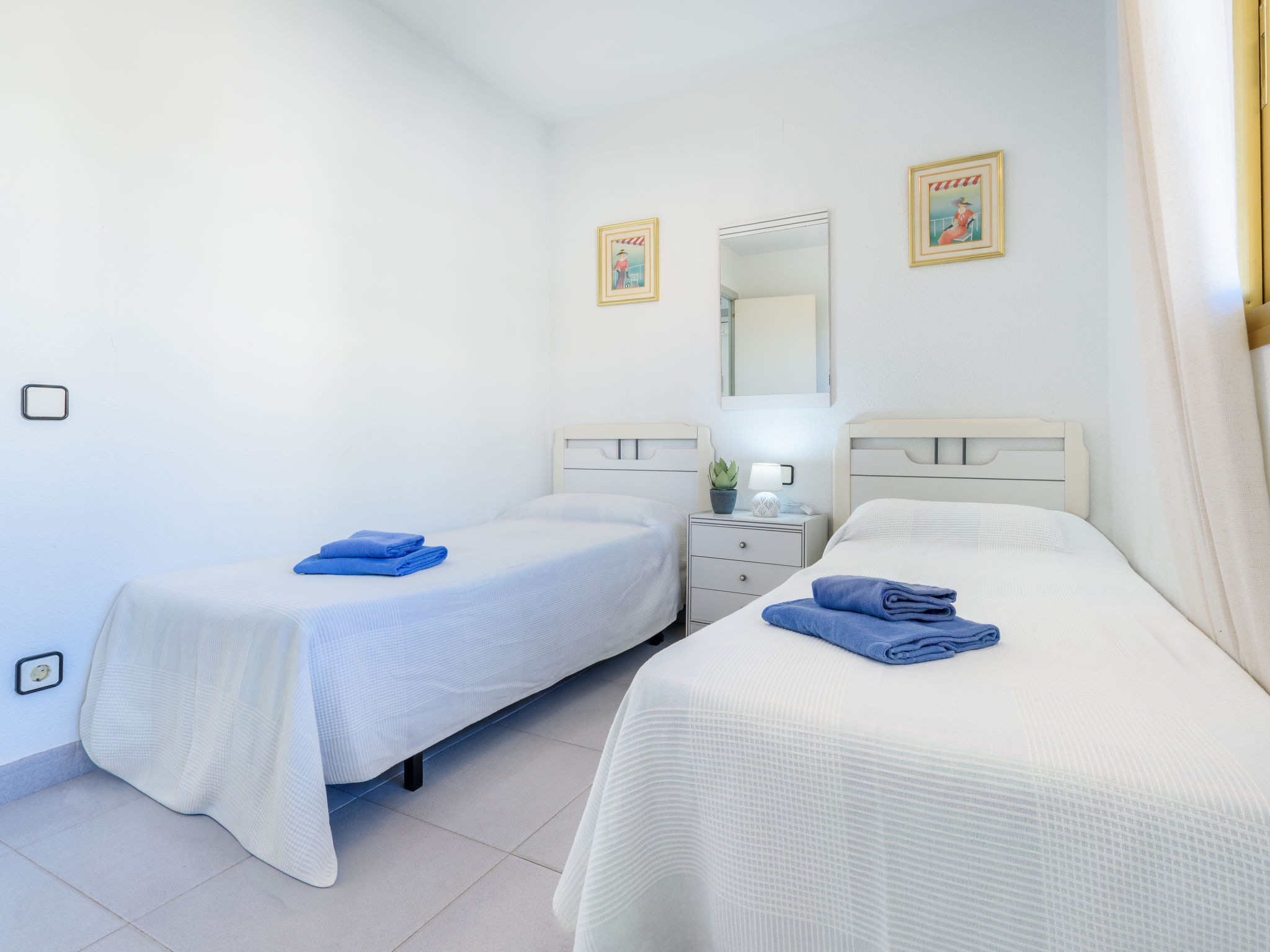 Cambrils Park A-Inside