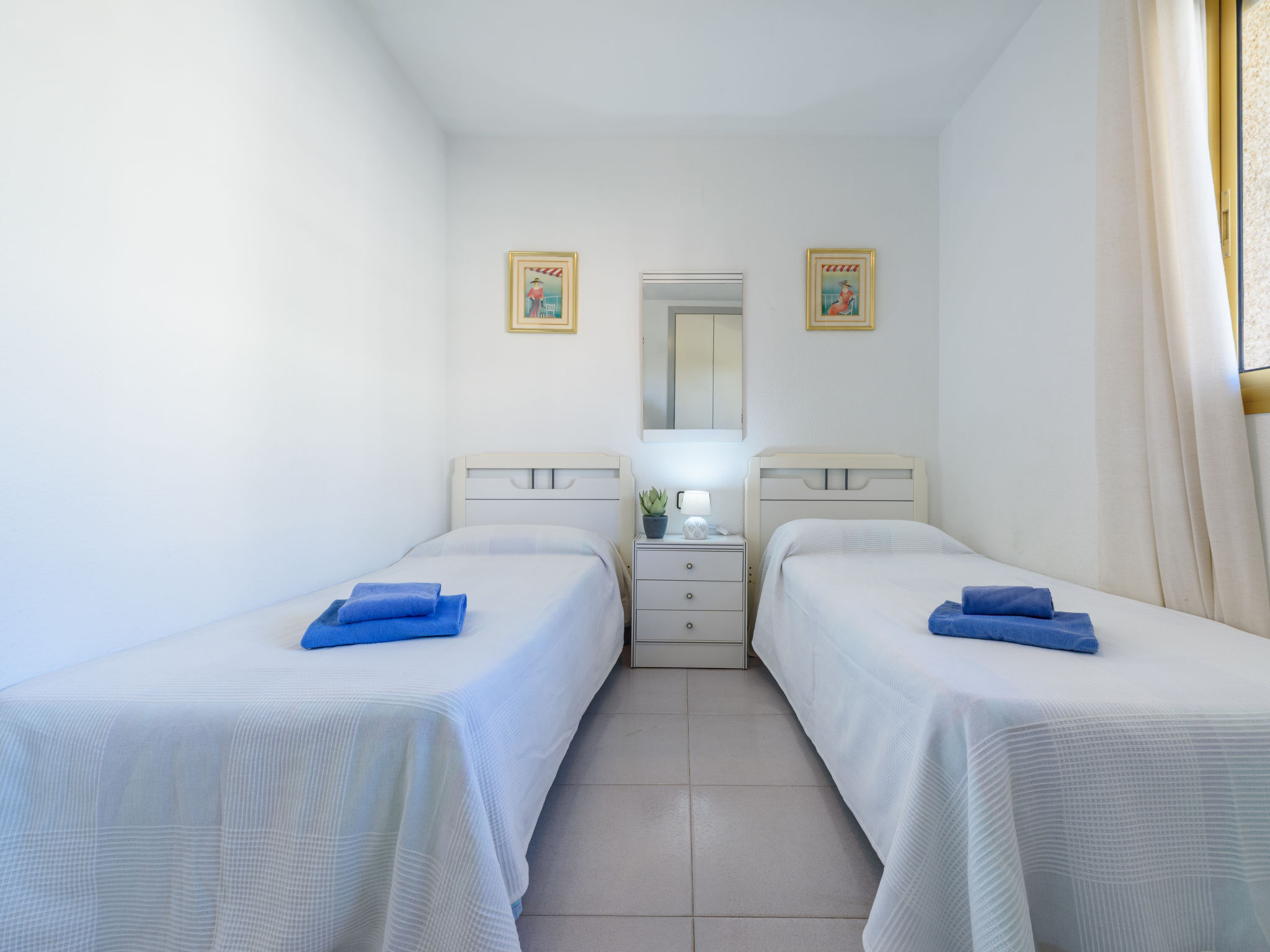 Cambrils Park A-Inside