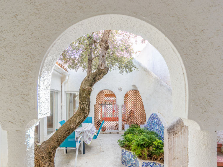 Search and Stay destination Cambrils, CT - Spain from AU$ 335. Los Abuelos