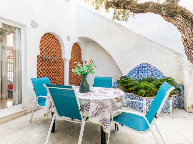 Search and Stay destination Cambrils, CT - Spain from AU$ 335. Los Abuelos