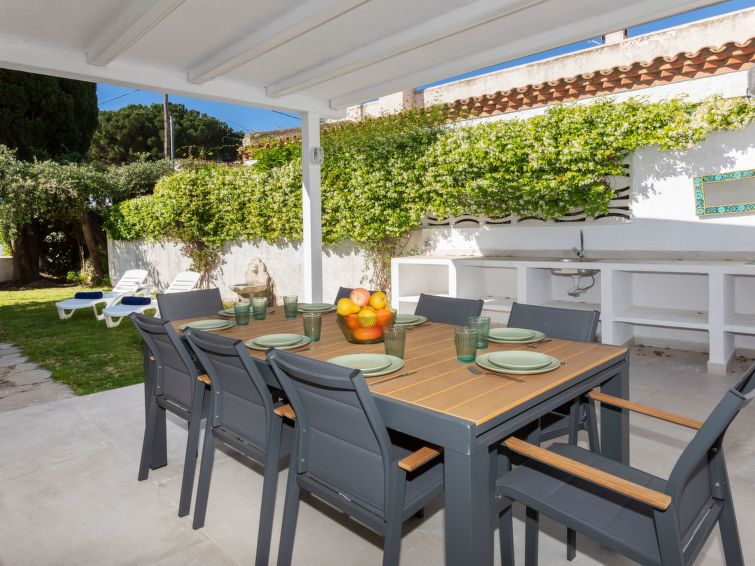 Search and Stay destination Cambrils, CT - Spain from AU$ 463. Vilafortuny