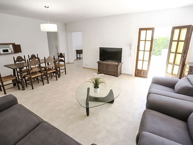 Search and Stay destination Cambrils, CT - Spain from AU$ 363. El Dorada Playa