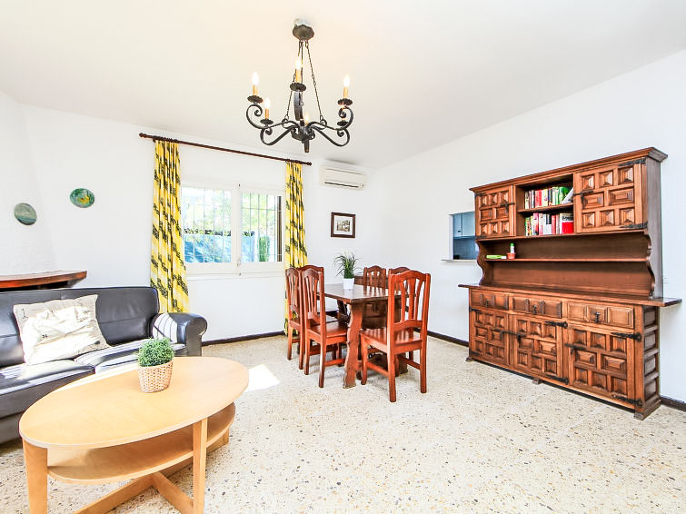 Search and Stay destination Cambrils, CT - Spain from AU$ 335. Carlos