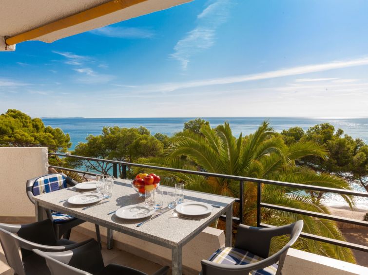 Search and Stay destination Mont-roig del Camp, CT - Spain from AU$ 249. Edificio Meridiano