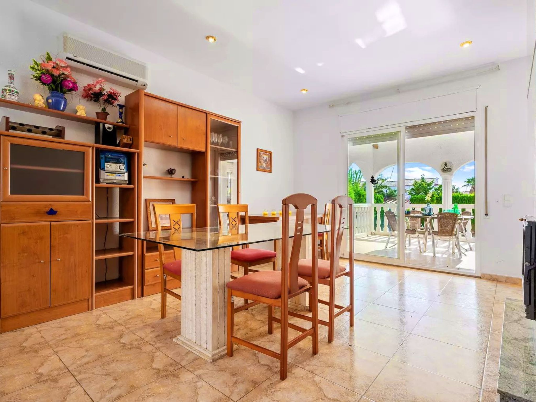 Laura-Image-tags.info