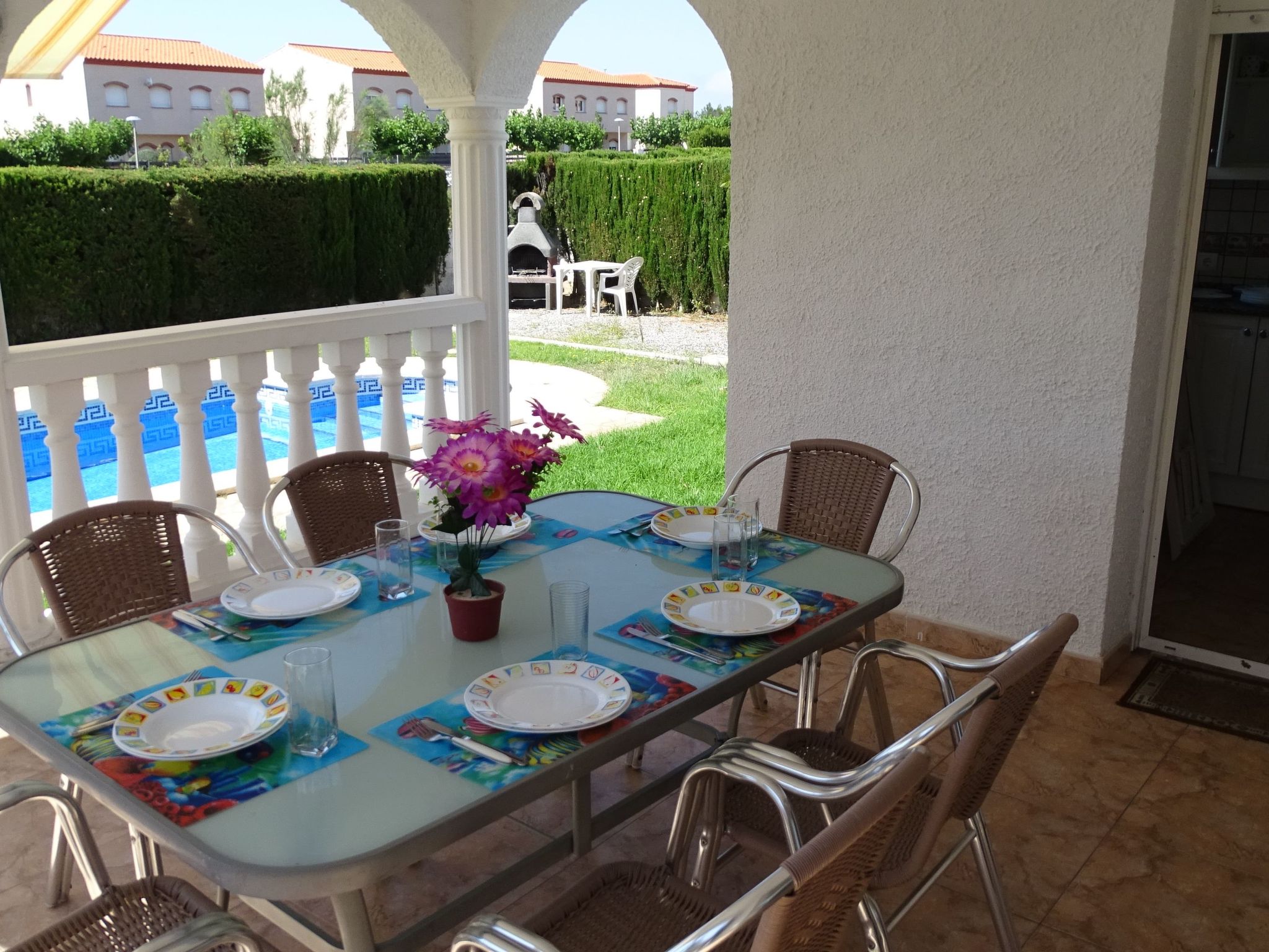 Laura-Image-tags.info