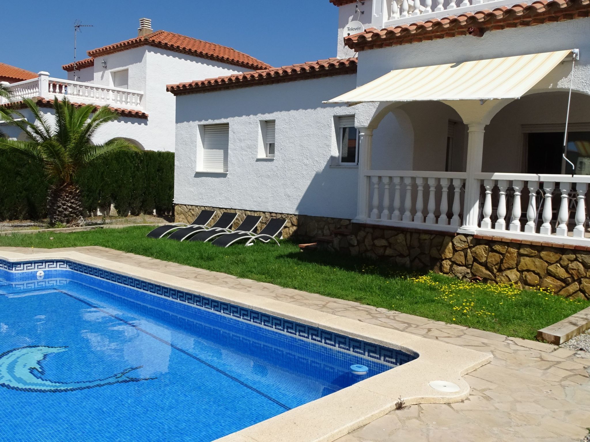 Laura-Image-tags.info