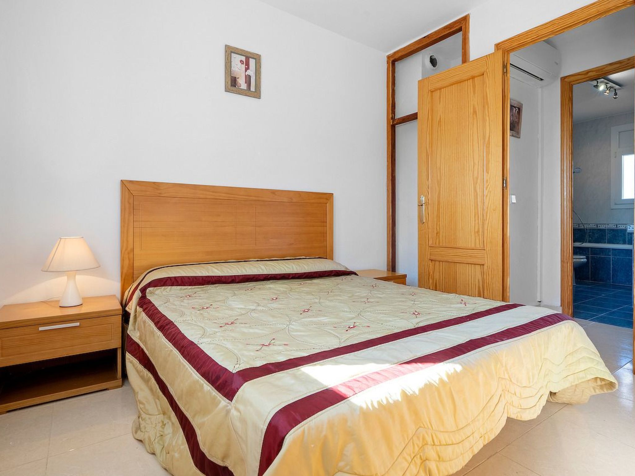 Mit Privatpool, Garten, in Strandnähe-Inside