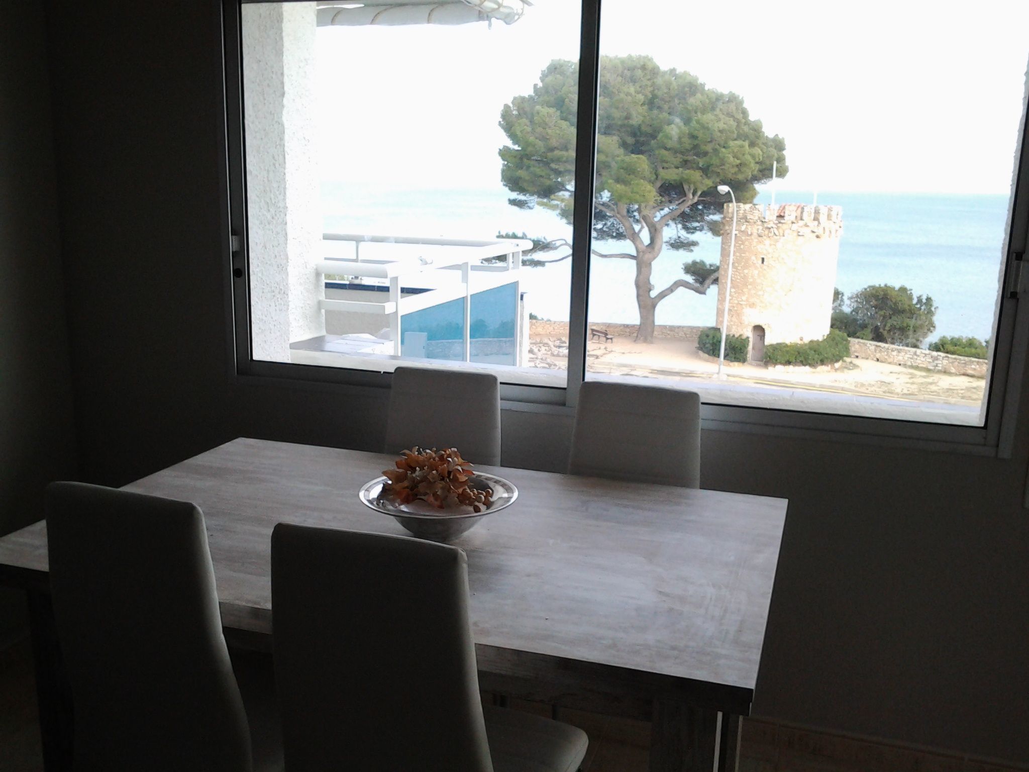 Schöne Ferienwohnung mit Balkon, Costa Dorada-Drinnen