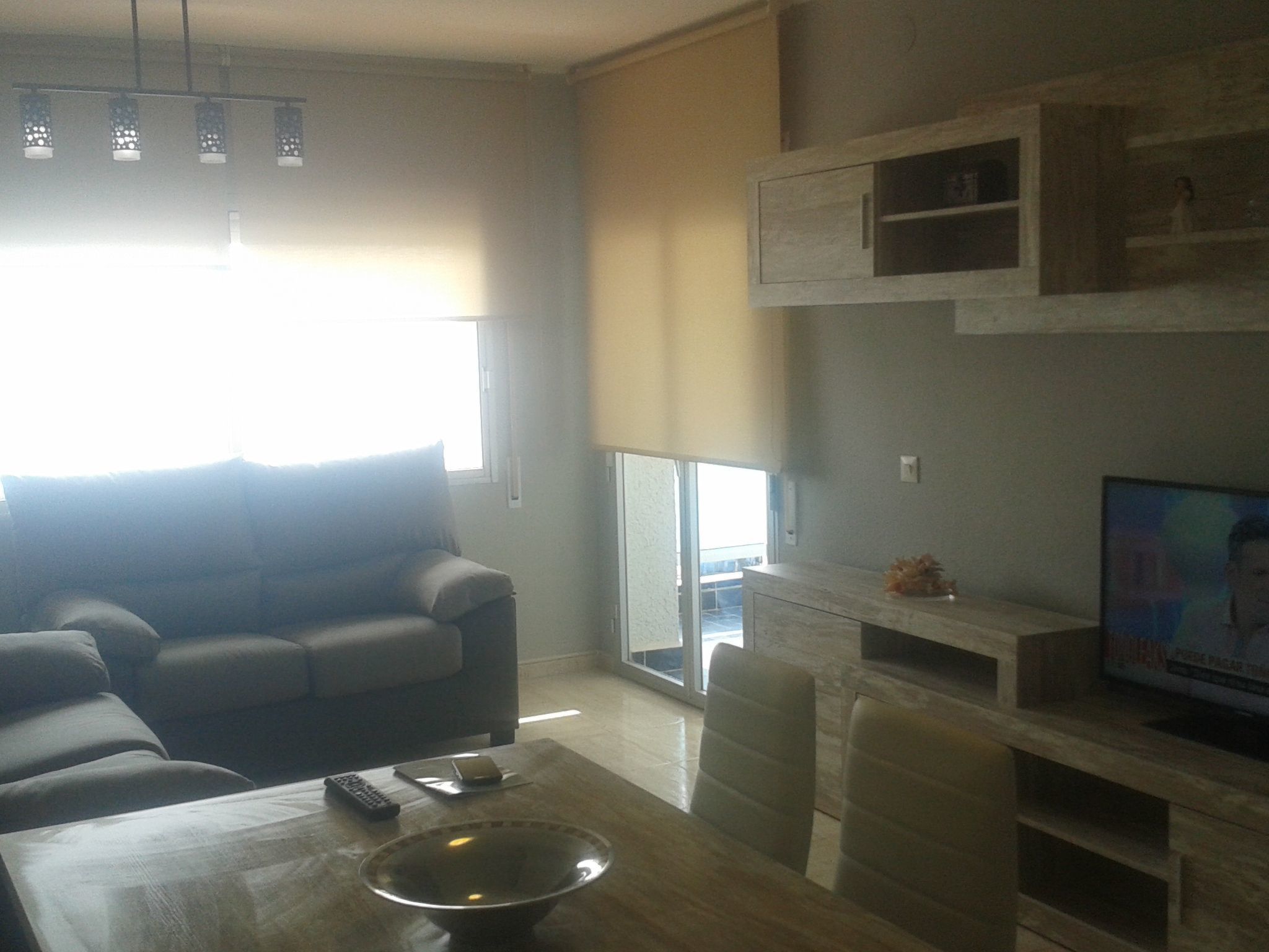 Schöne Ferienwohnung mit Balkon, Costa Dorada-Drinnen