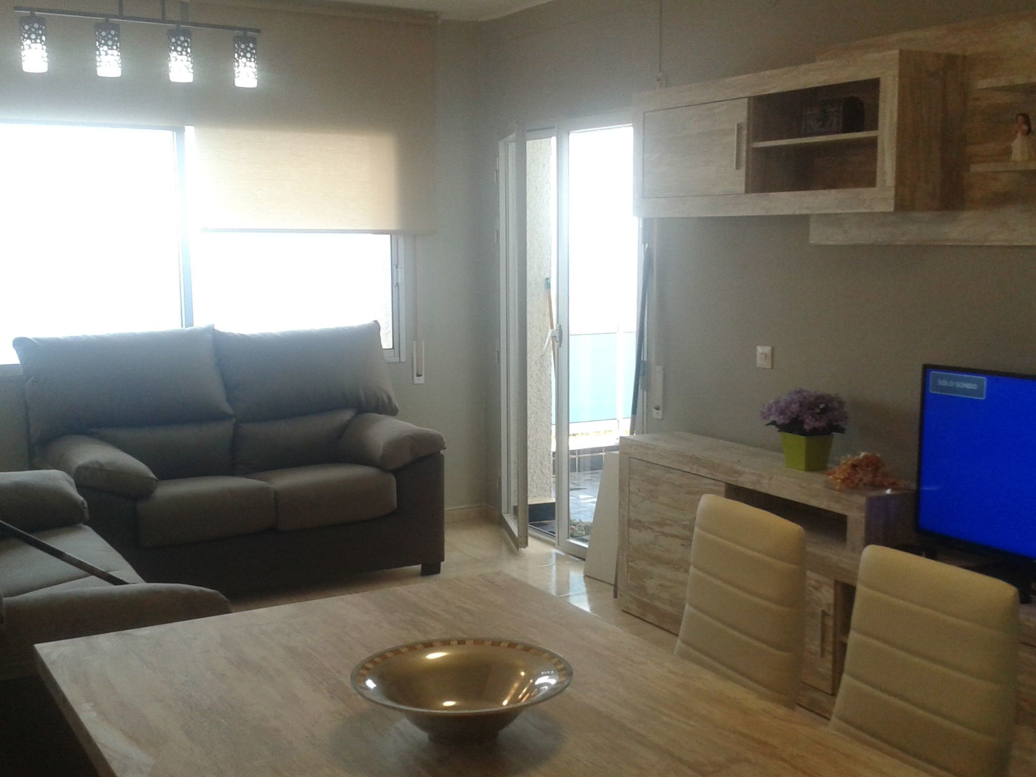 Schöne Ferienwohnung mit Balkon, Costa Dorada-Drinnen