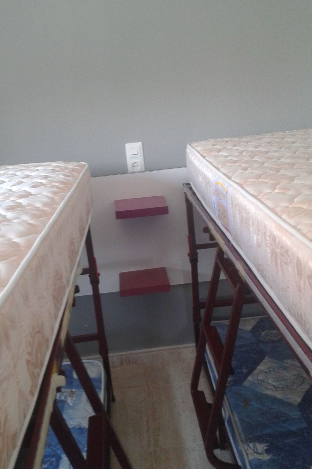 Schöne Ferienwohnung mit Balkon, Costa Dorada-Drinnen