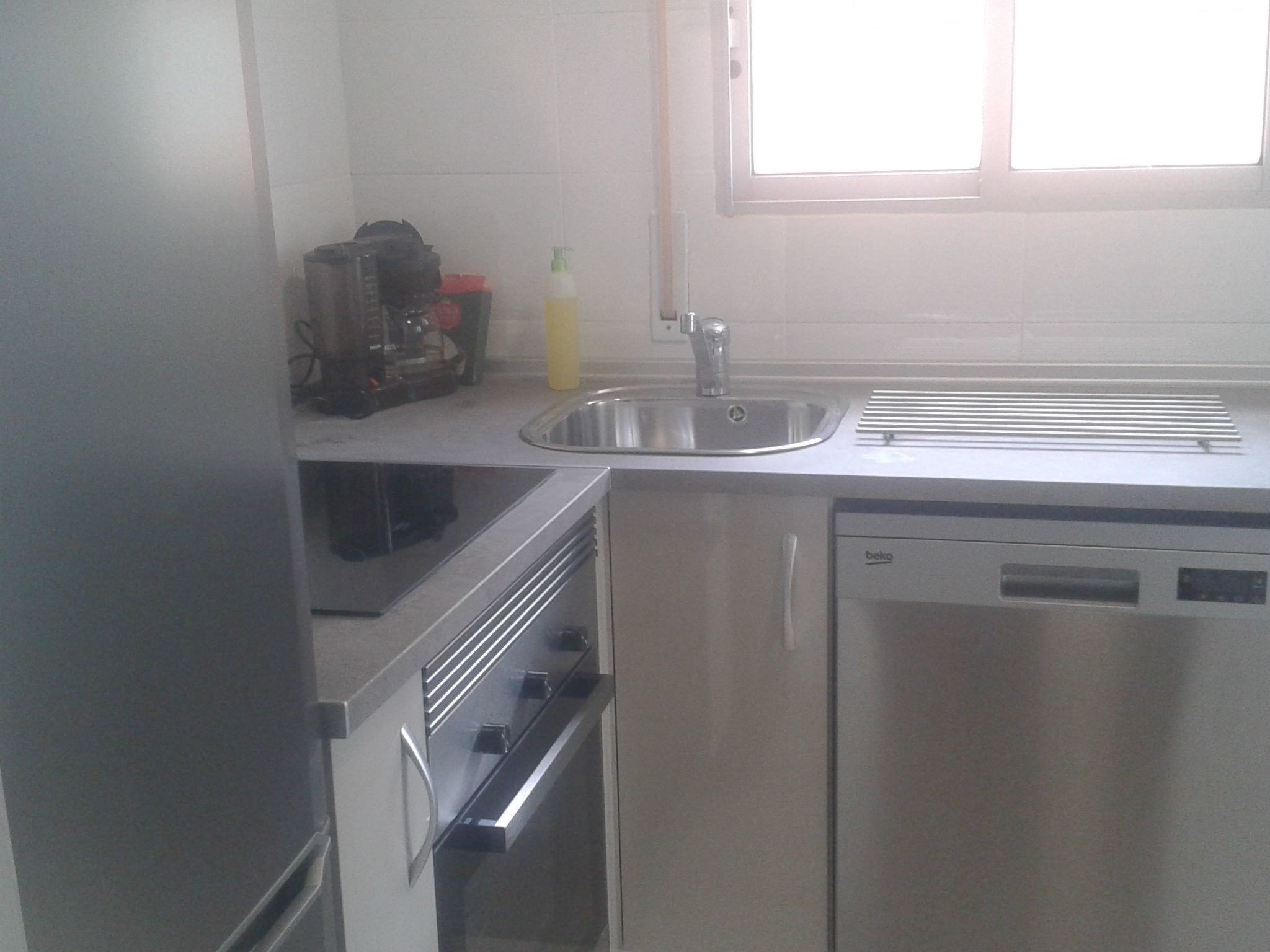 Schöne Ferienwohnung mit Balkon, Costa Dorada-Drinnen