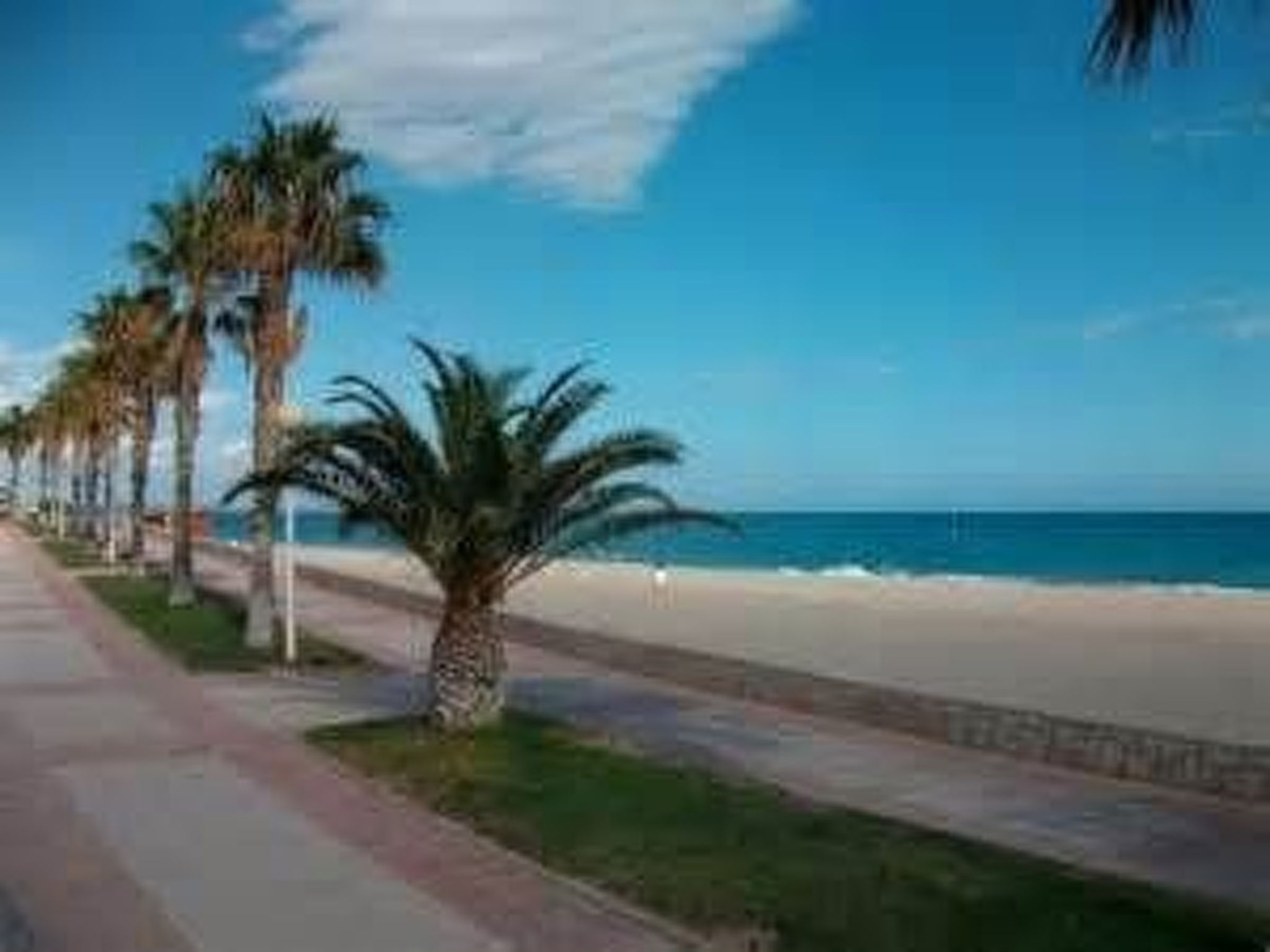 Schöne Ferienwohnung mit Balkon, Costa Dorada-Drinnen