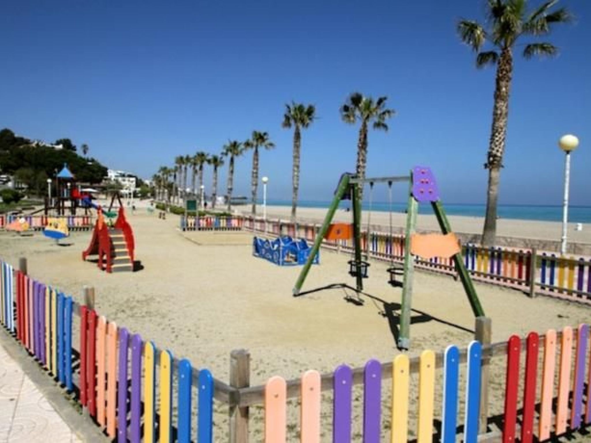 Schöne Ferienwohnung mit Balkon, Costa Dorada-Drinnen