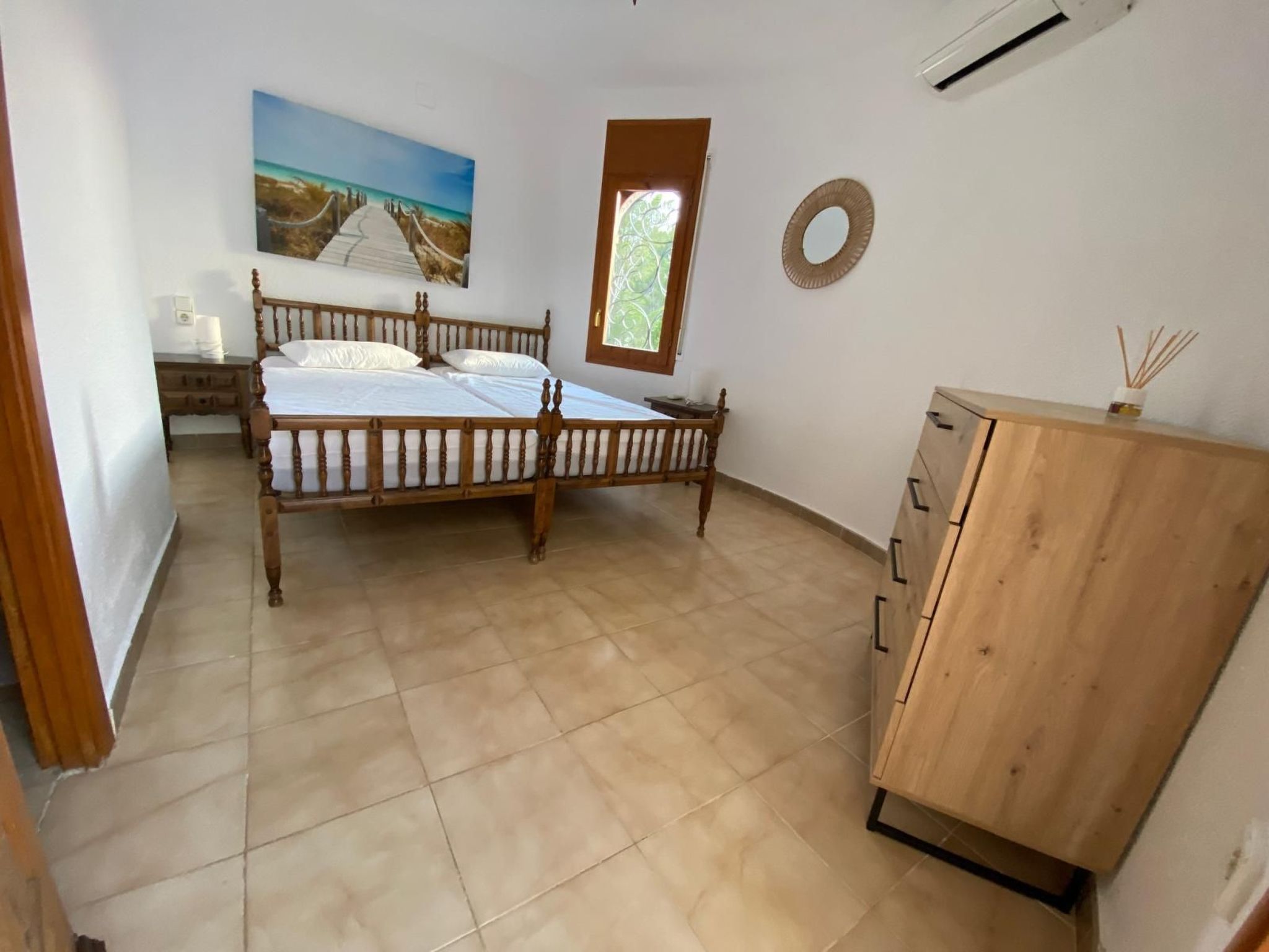 Photo of Villa mit einem Nebengebäude auf weitläufigem Garten in Strandnähe