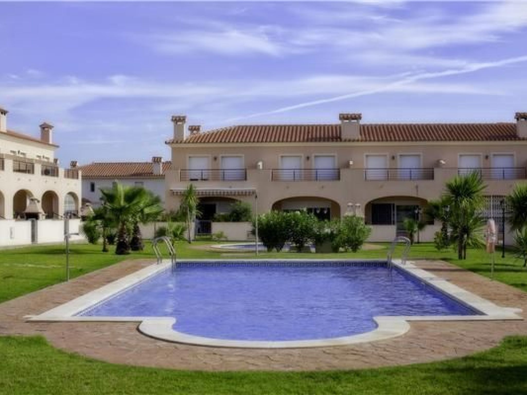 Entspannendes Haus in der Nähe des Meeres. Klimatisiert. Parkplatz-Inside