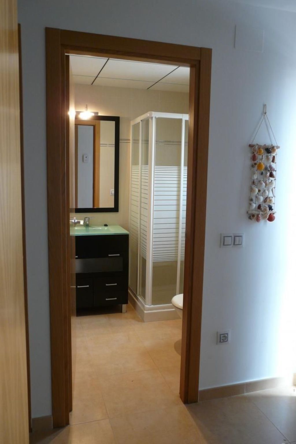 Entspannendes Haus in der Nähe des Meeres. Klimatisiert. Parkplatz-Inside