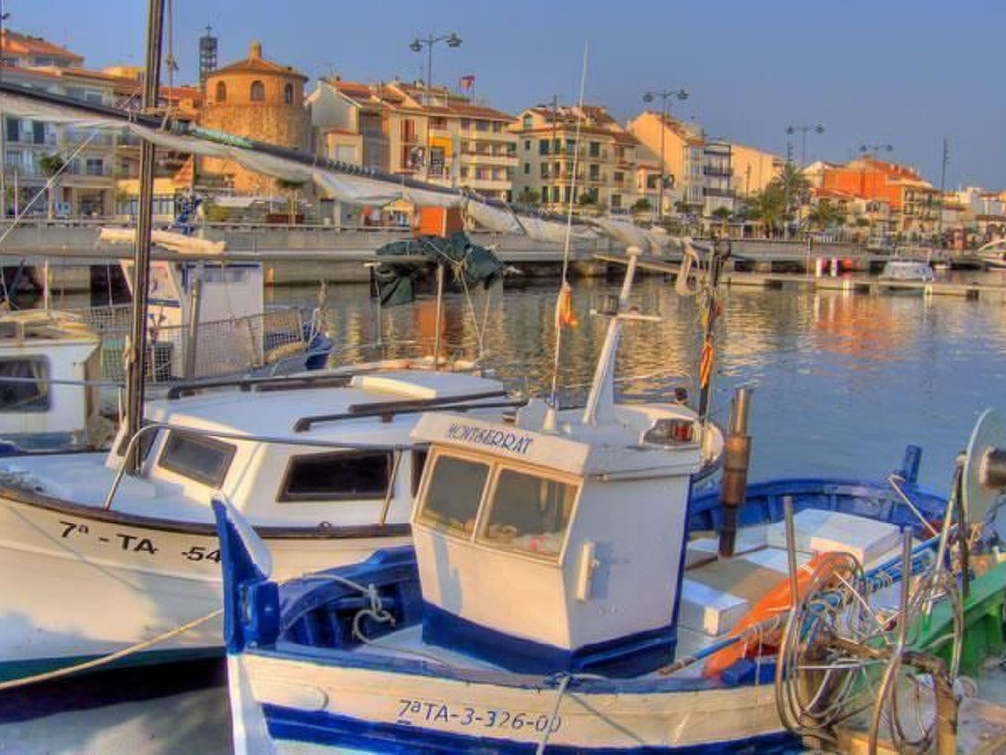 Entspannendes Haus in der Nähe des Meeres. Klimatisiert. Parkplatz-Inside