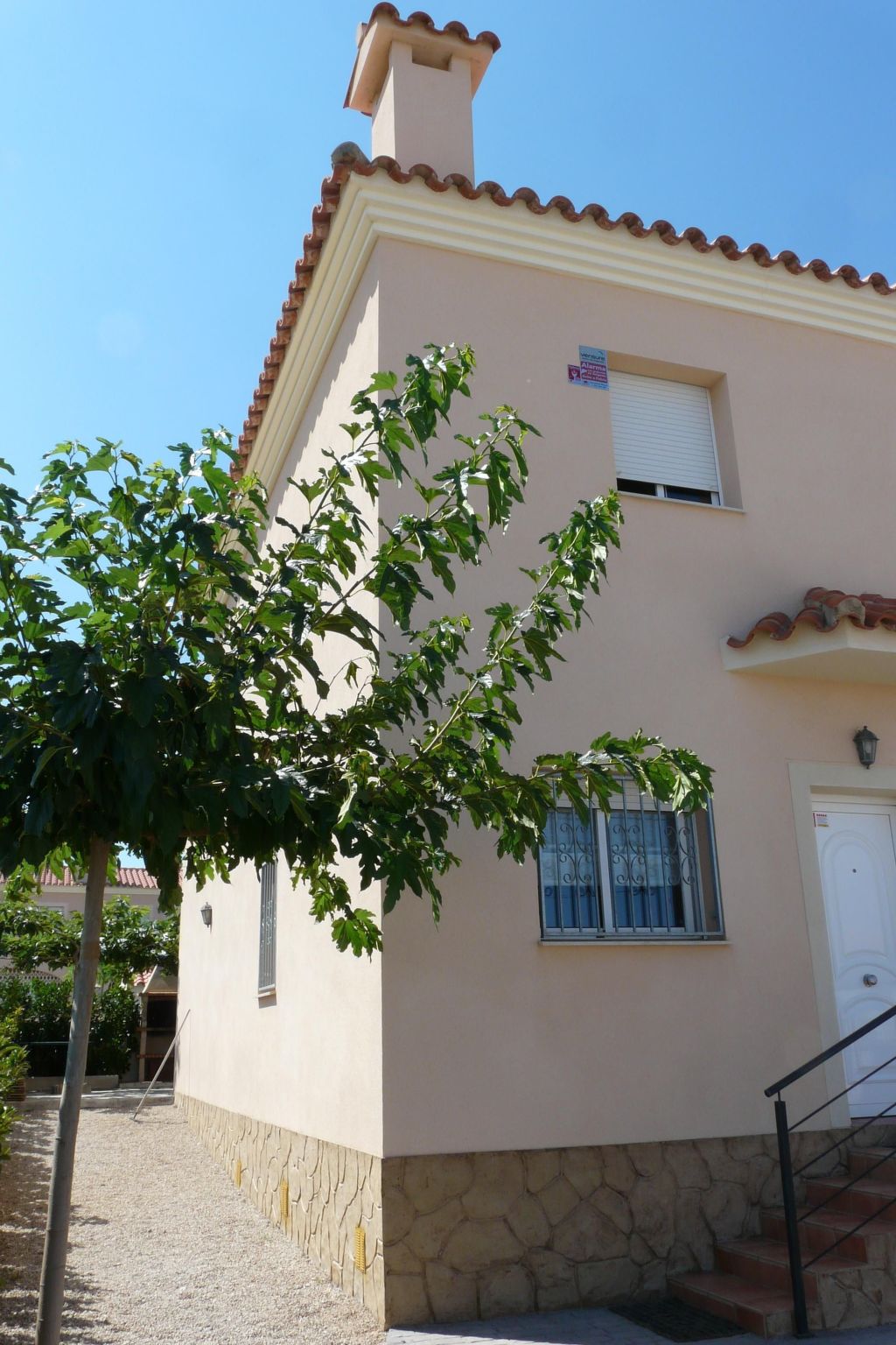 Entspannendes Haus in der Nähe des Meeres. Klimatisiert. Parkplatz-Inside