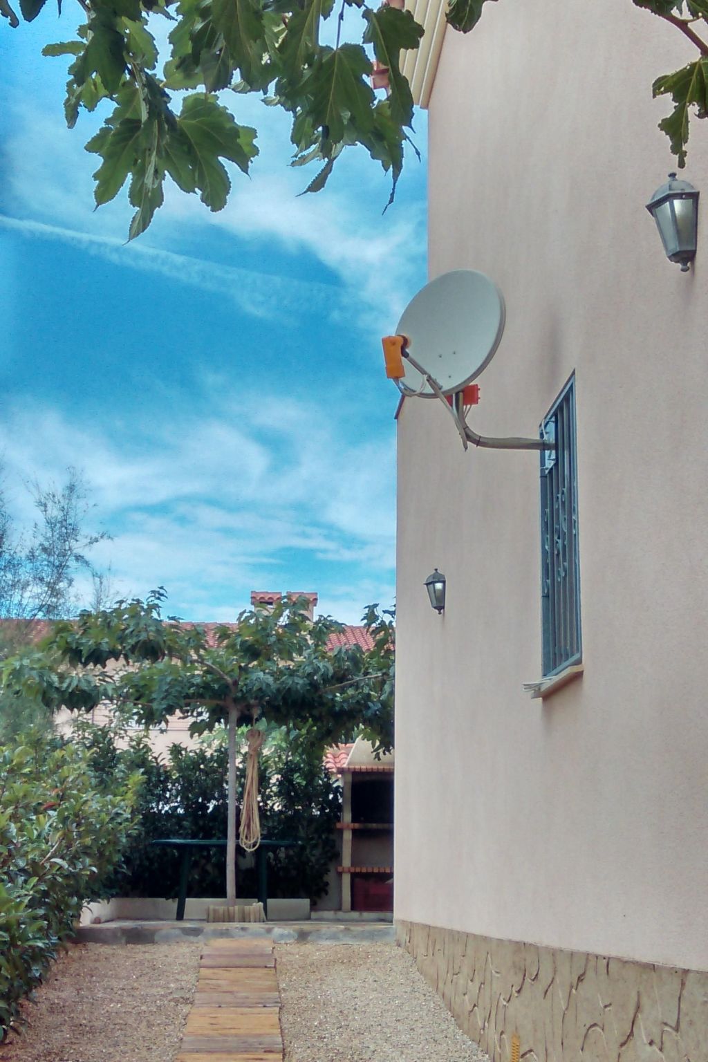 Entspannendes Haus in der Nähe des Meeres. Klimatisiert. Parkplatz-Inside