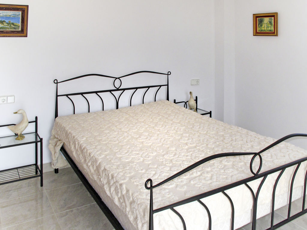 Silvia — Bedroom