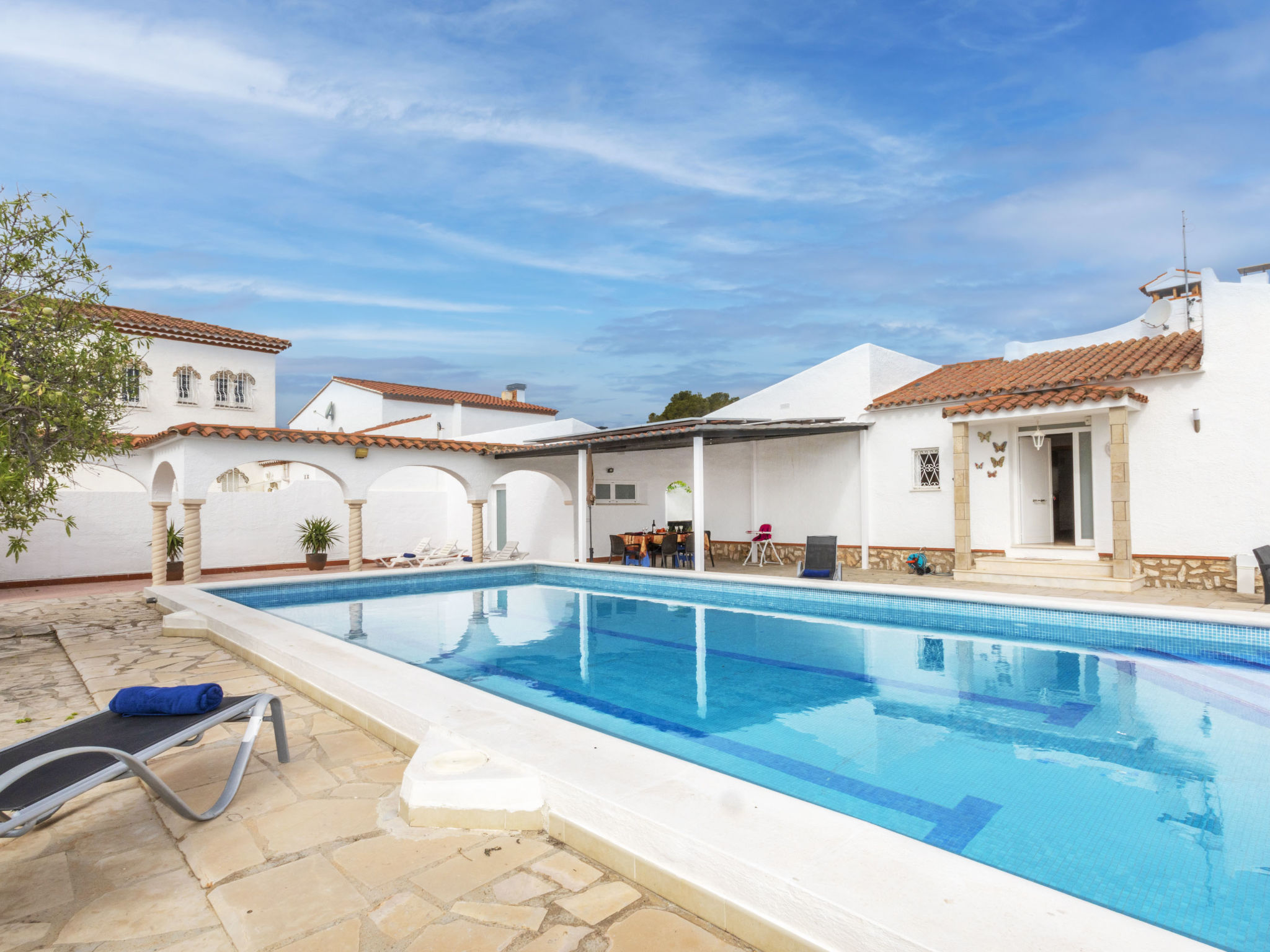 Junqué-Verdure Villa in Miami Platja