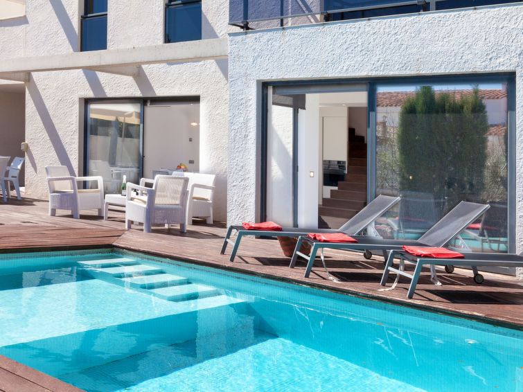 7-persoons villa met privézwembad in L'Ametlla de Mar in L'Ametlla de Mar